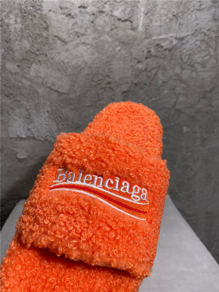 BLCG SLIPPERS