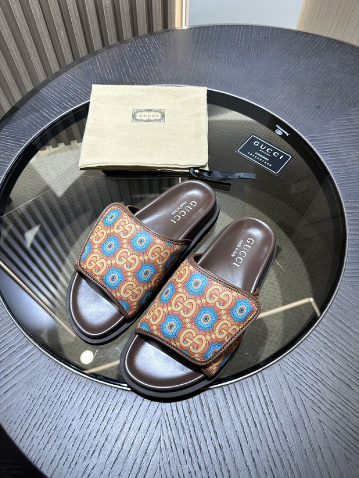 Gv*c slippers
