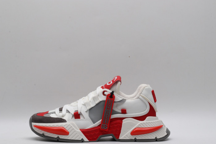 DG SNEAKERS 052504