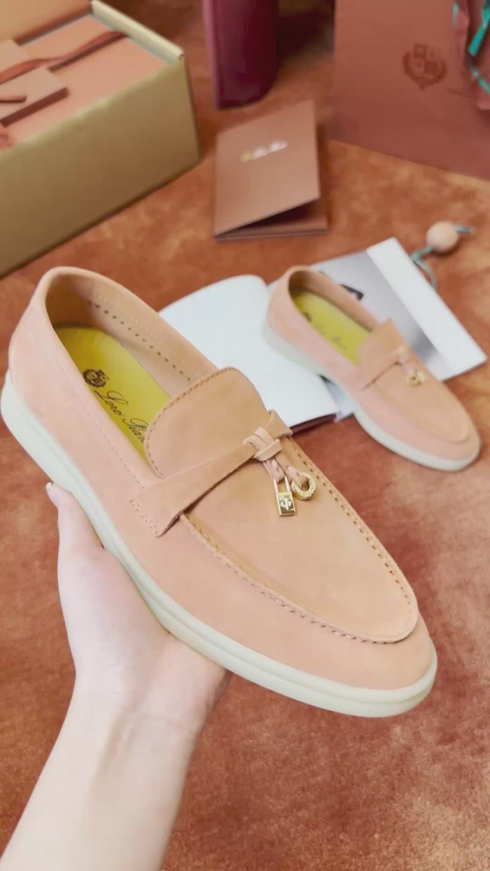 L0R0 P1ANA SNEAKER