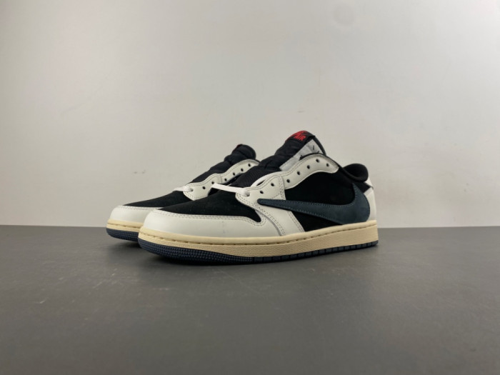 Travis Scott x Air Jordan 1 DZ4137-700