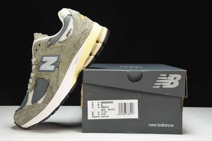 new Ba1an*e yeeshoes m2002rdd