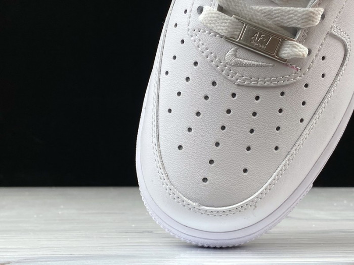 Svp*me x nike air force 1 cu9225-100