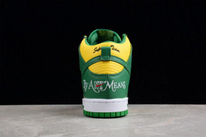 Svp*me x nike sb dunk high dn3741-700