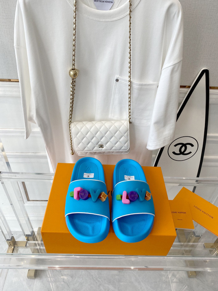 LV SLIPPERS