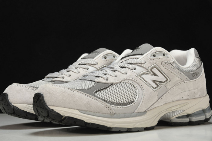new Ba1an*e yeeshoes  ml2002ro