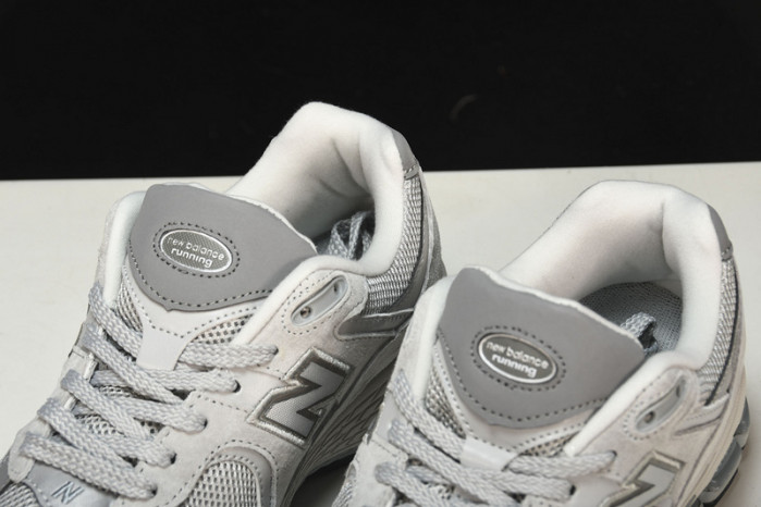new Ba1an*e yeeshoes  ml2002ro