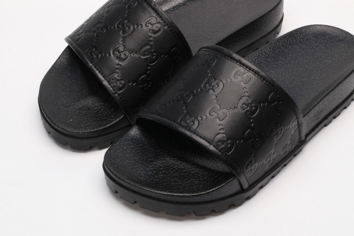 Gv*c slippers