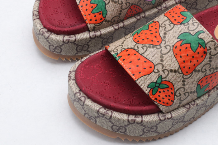 Gv*c slippers