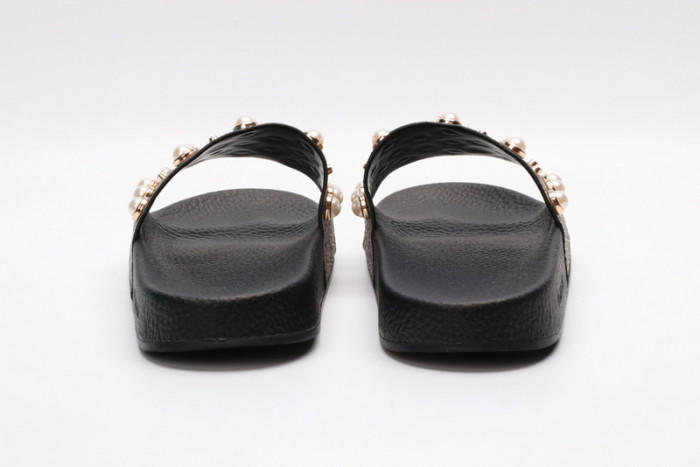 Gv*c slippers